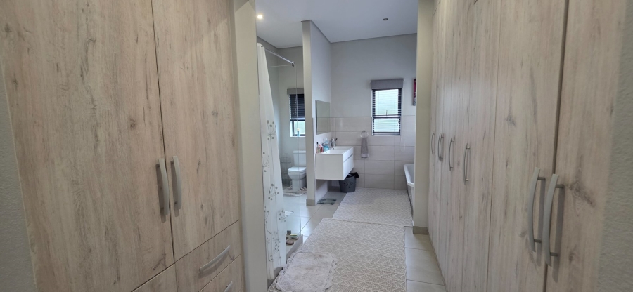 To Let 4 Bedroom Property for Rent in Leloko Lifestyle Estate North West